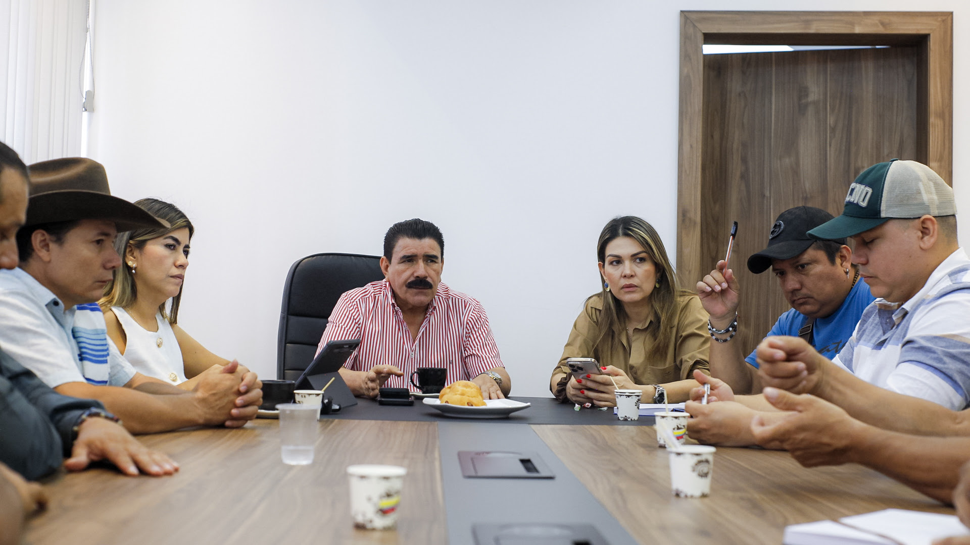 El Alcalde de Yopal Compromete Recursos para Fortalecer las Juntas Administradoras Locales